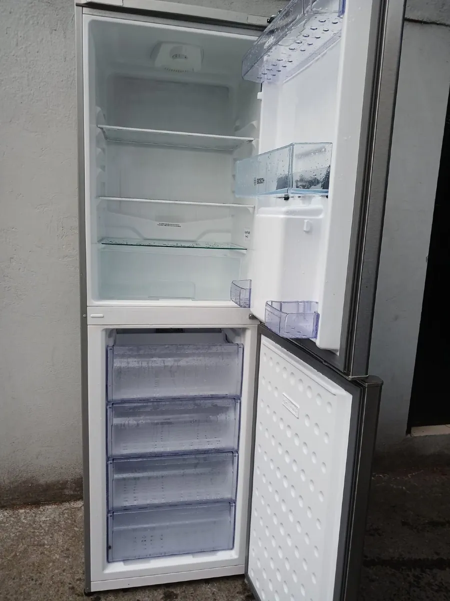 BEKO FRIDGE AND FREEZER - Image 4