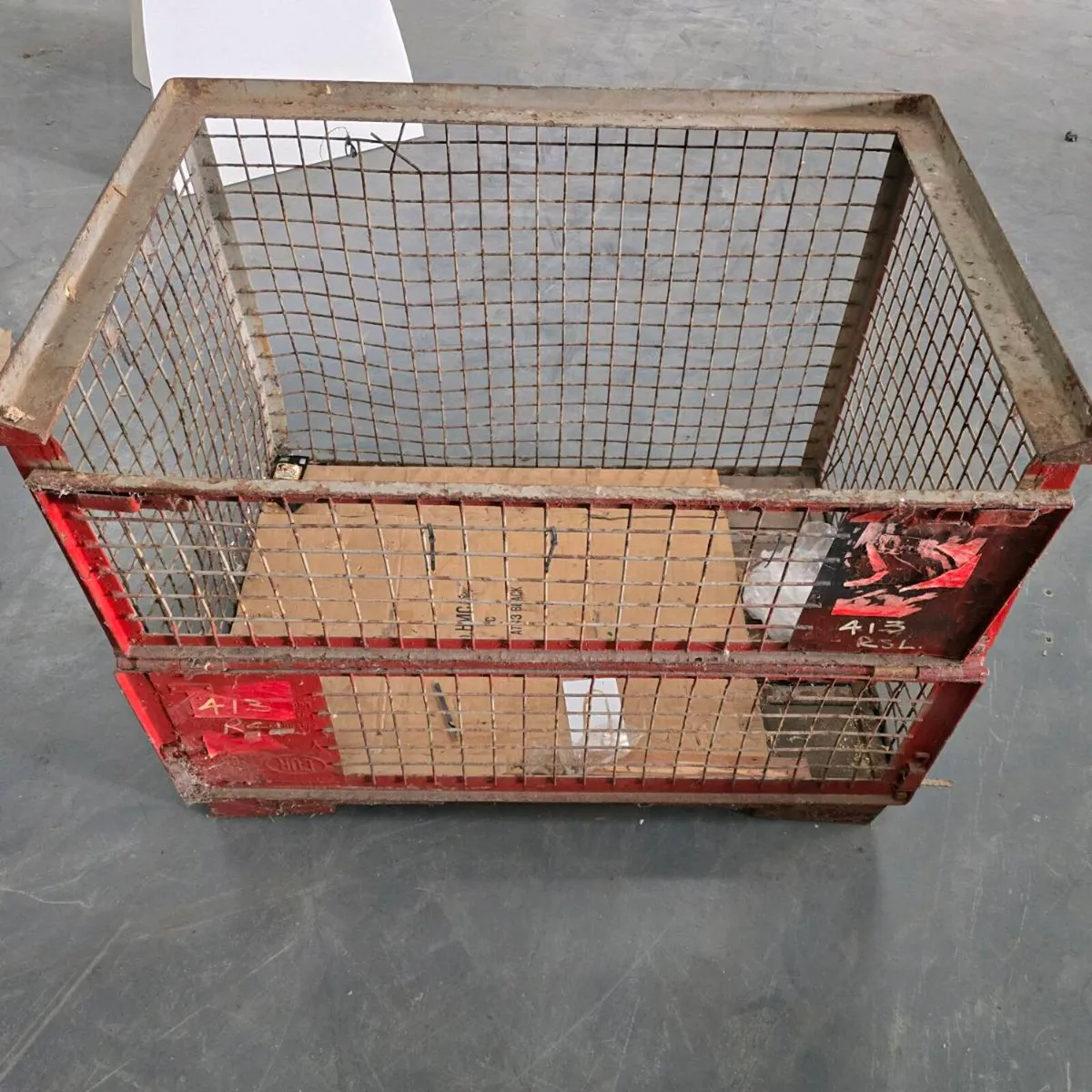 Metal cage euro pallet size. - Image 1