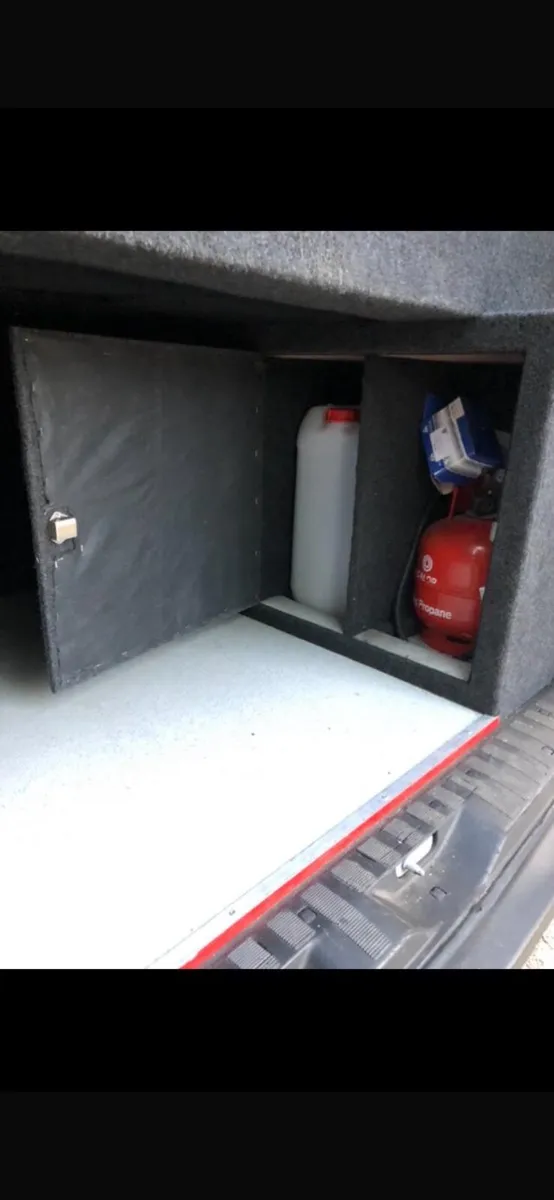 2008 volkswagen crafter 2.5 rwd camper - Image 2