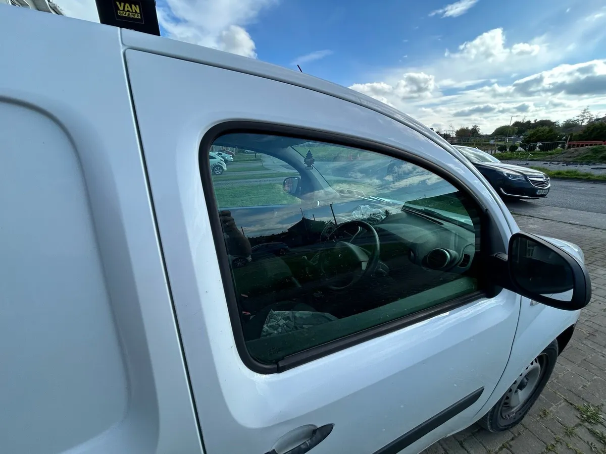 Renault kangoo 2018 - Image 2