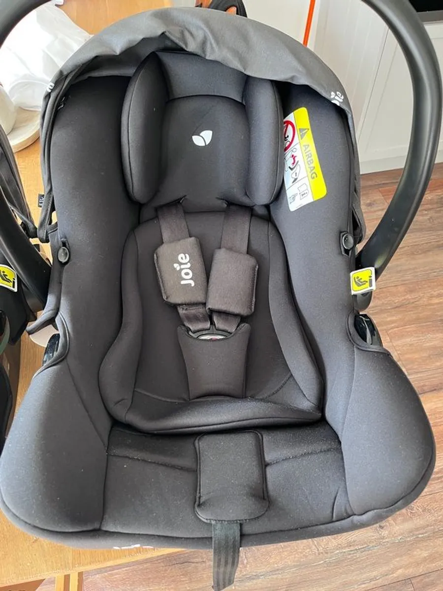 Joie I-Snug 2 Car seats and Encore Rotating ISOFIX Base x 2 - Image 3