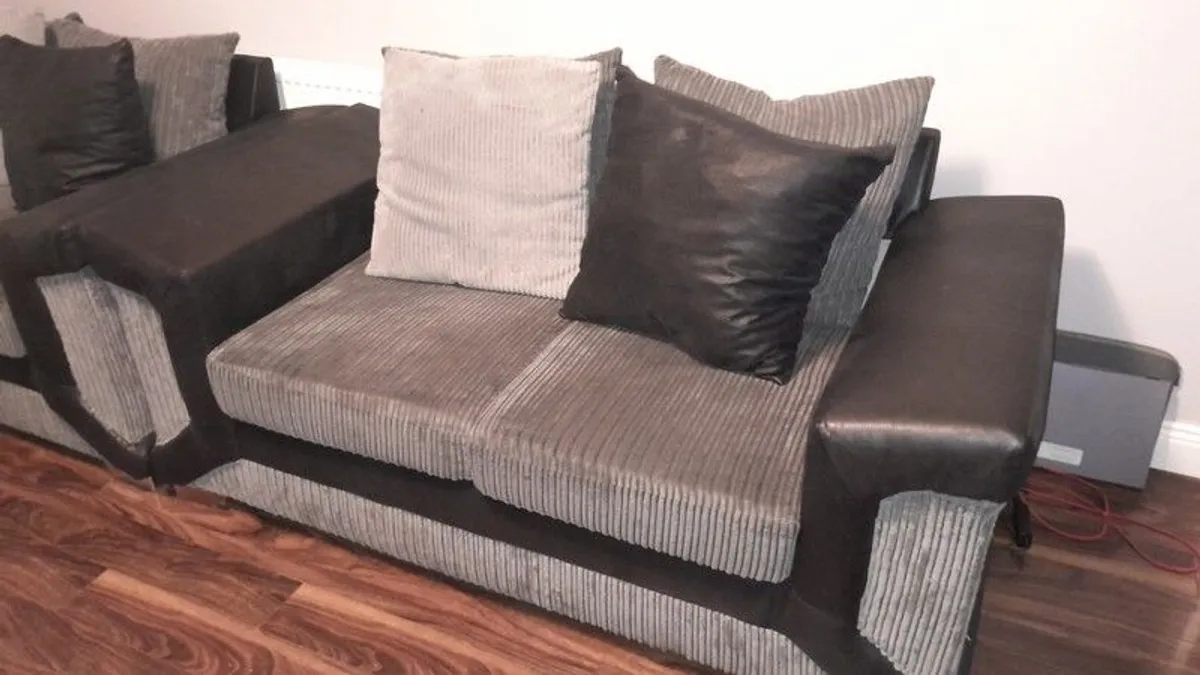 3 & 2 seater couches - Image 1