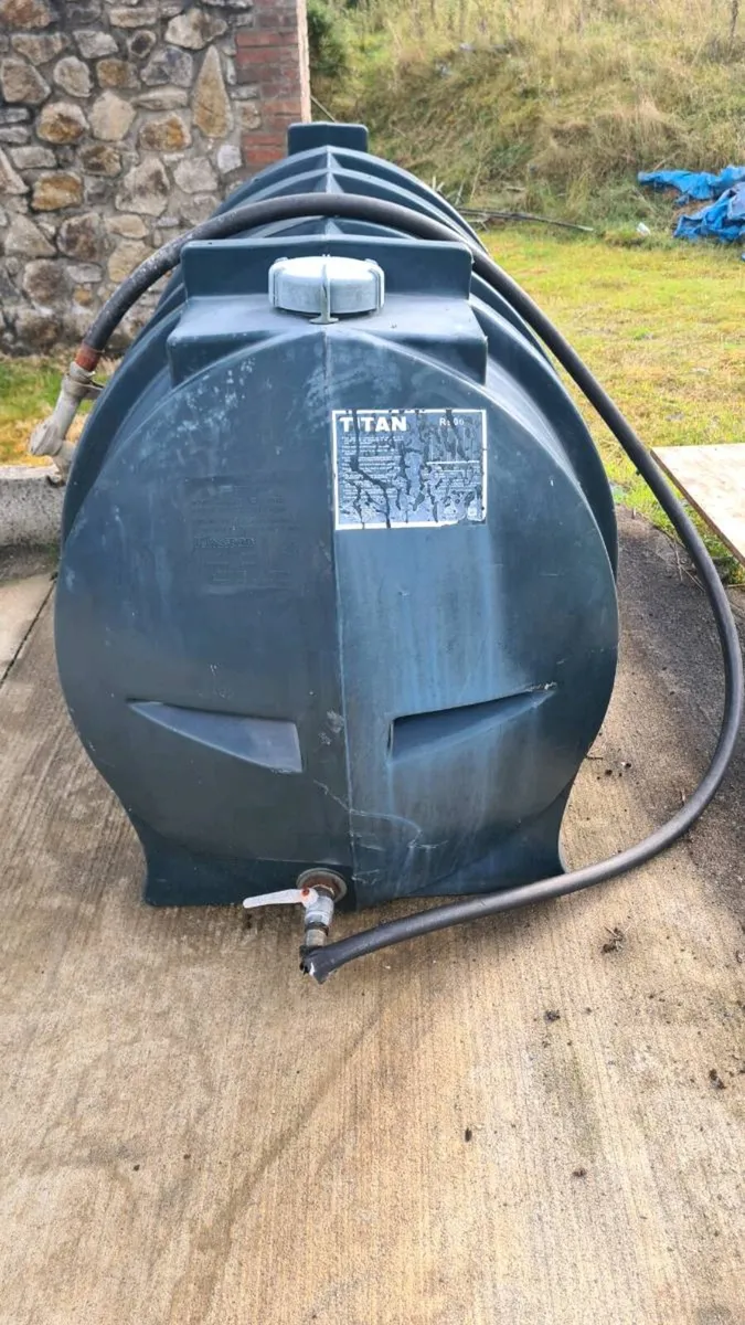 Oil. Tank - Image 1