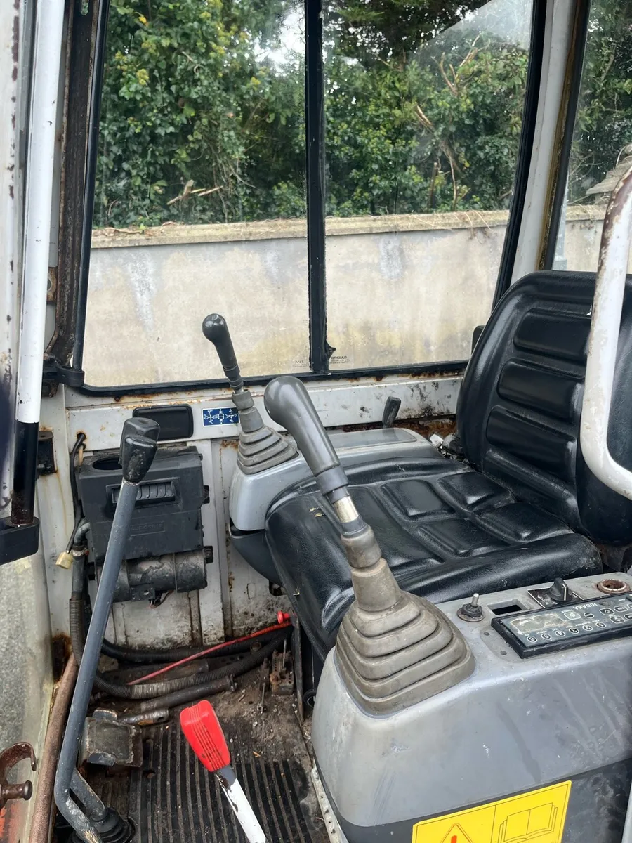 Mini digger - Image 4