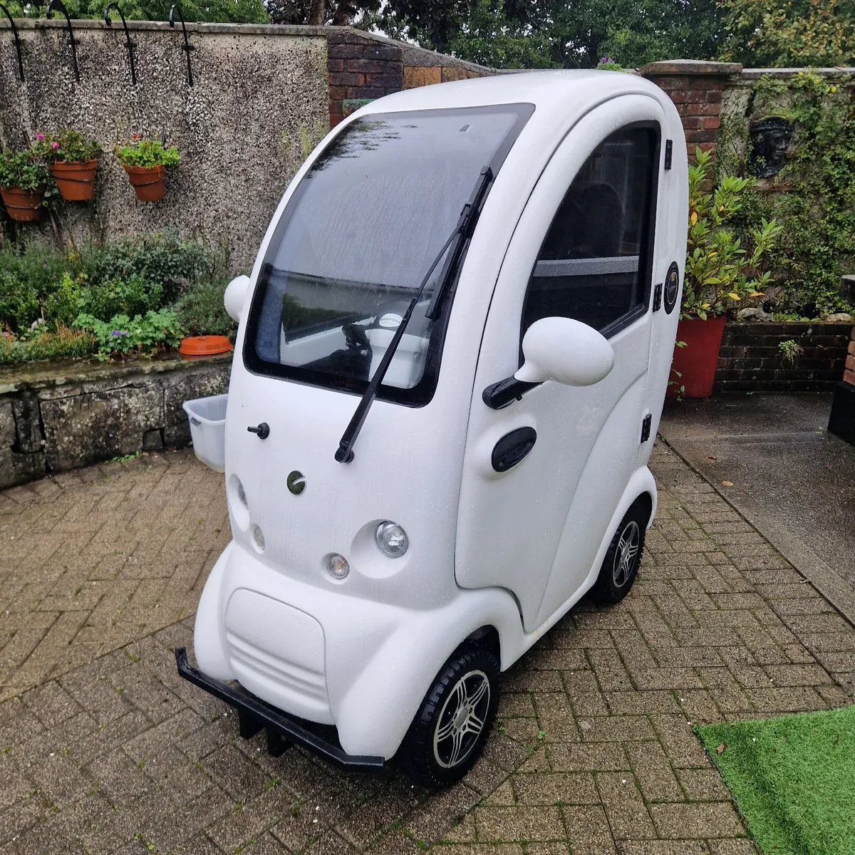 Cabin Car MK 2 Plus Scooter - Image 1