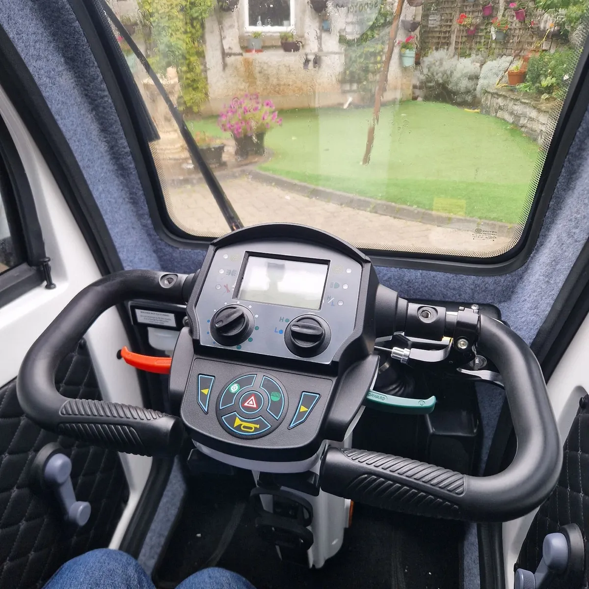 Cabin Car MK 2 Plus Scooter - Image 4