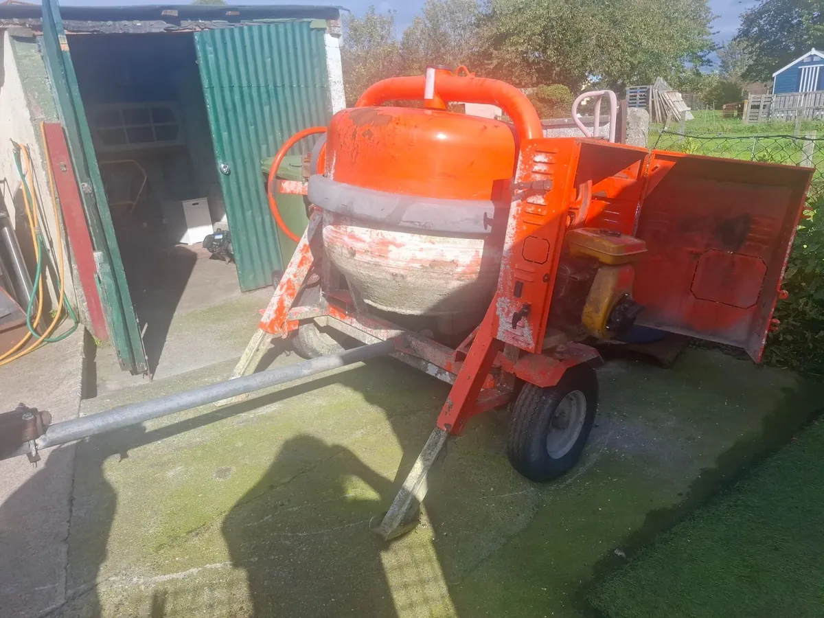 Cement Mixer and Diesel Engine - Image 4