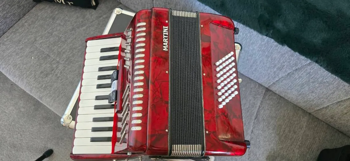 Martini Piano Accordion - Excellent Condition - Image 3
