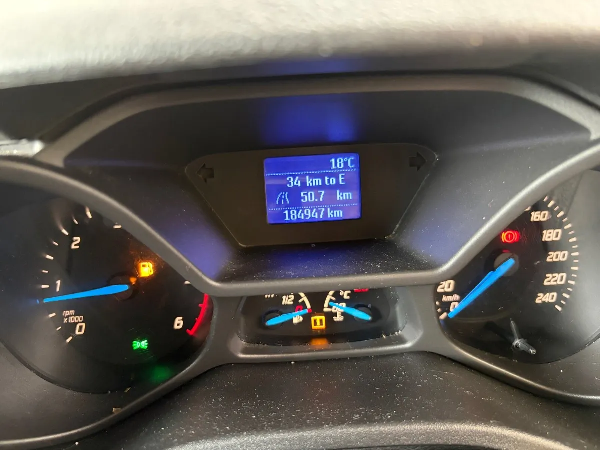 Ford Transit Connect LOW KMS & FRESH CVRT - Image 3