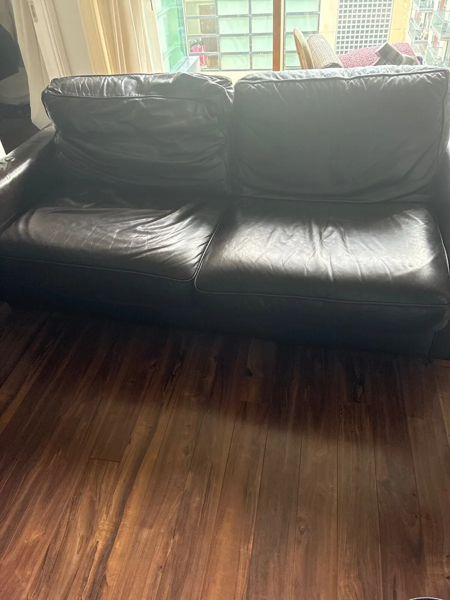 Couch - Image 2