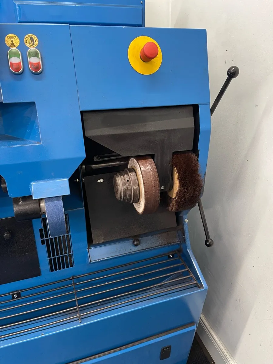 Cobbler Shoe Repair & Sew Machinery - Excellent - Image 2