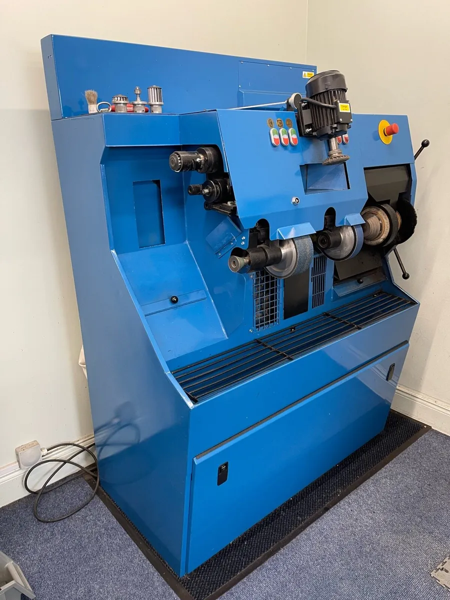 Cobbler Shoe Repair & Sew Machinery - Excellent - Image 3