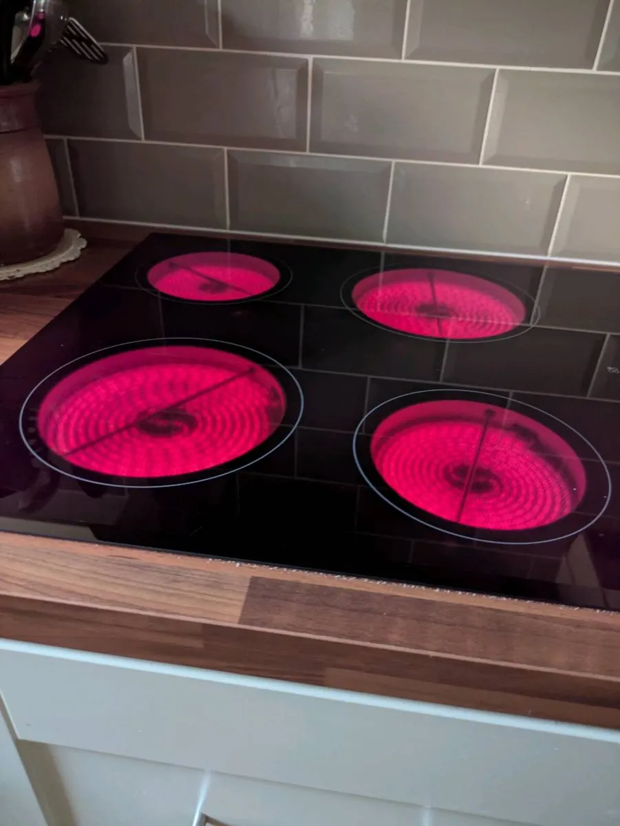 Ceramic hob - Image 2