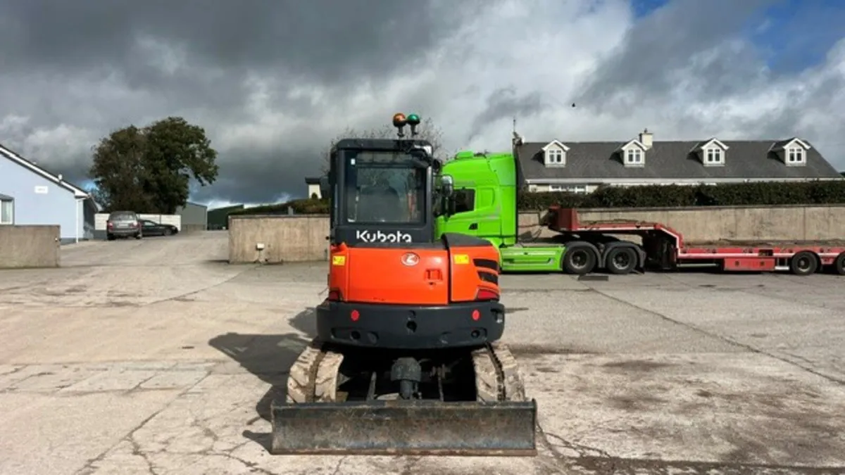 2015 Kubota U48-4 - Image 2