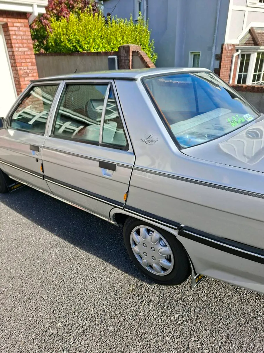 Renault 9 GTL - Image 1