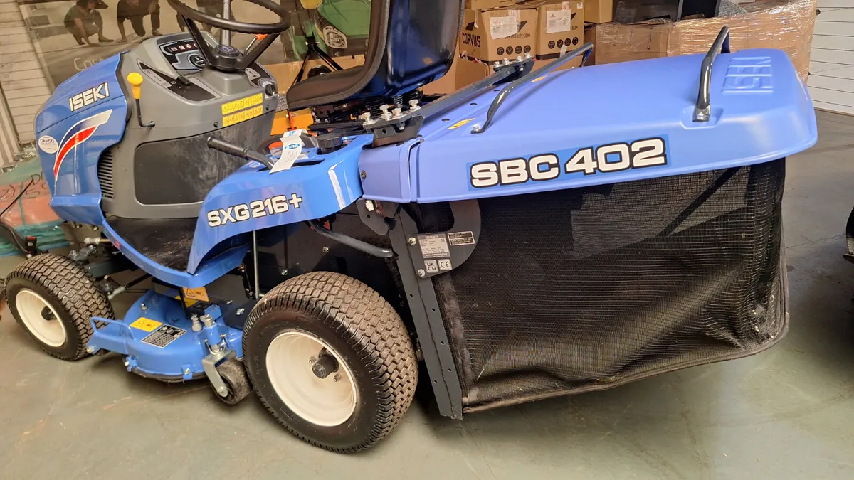 Iseki SXG216+ ride on mower - Image 2