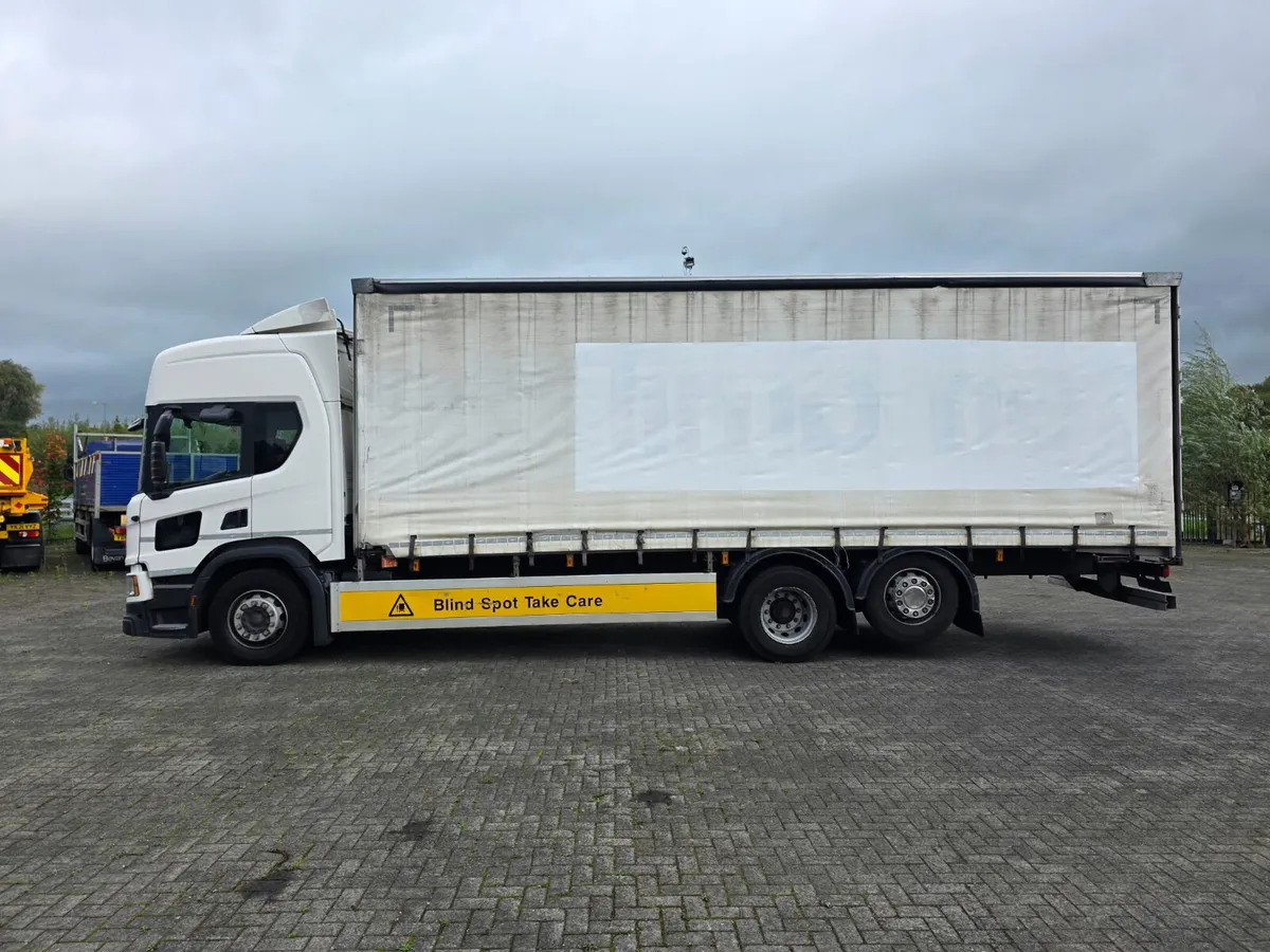 2021 (71) Scania P320 sleepercab - Image 4