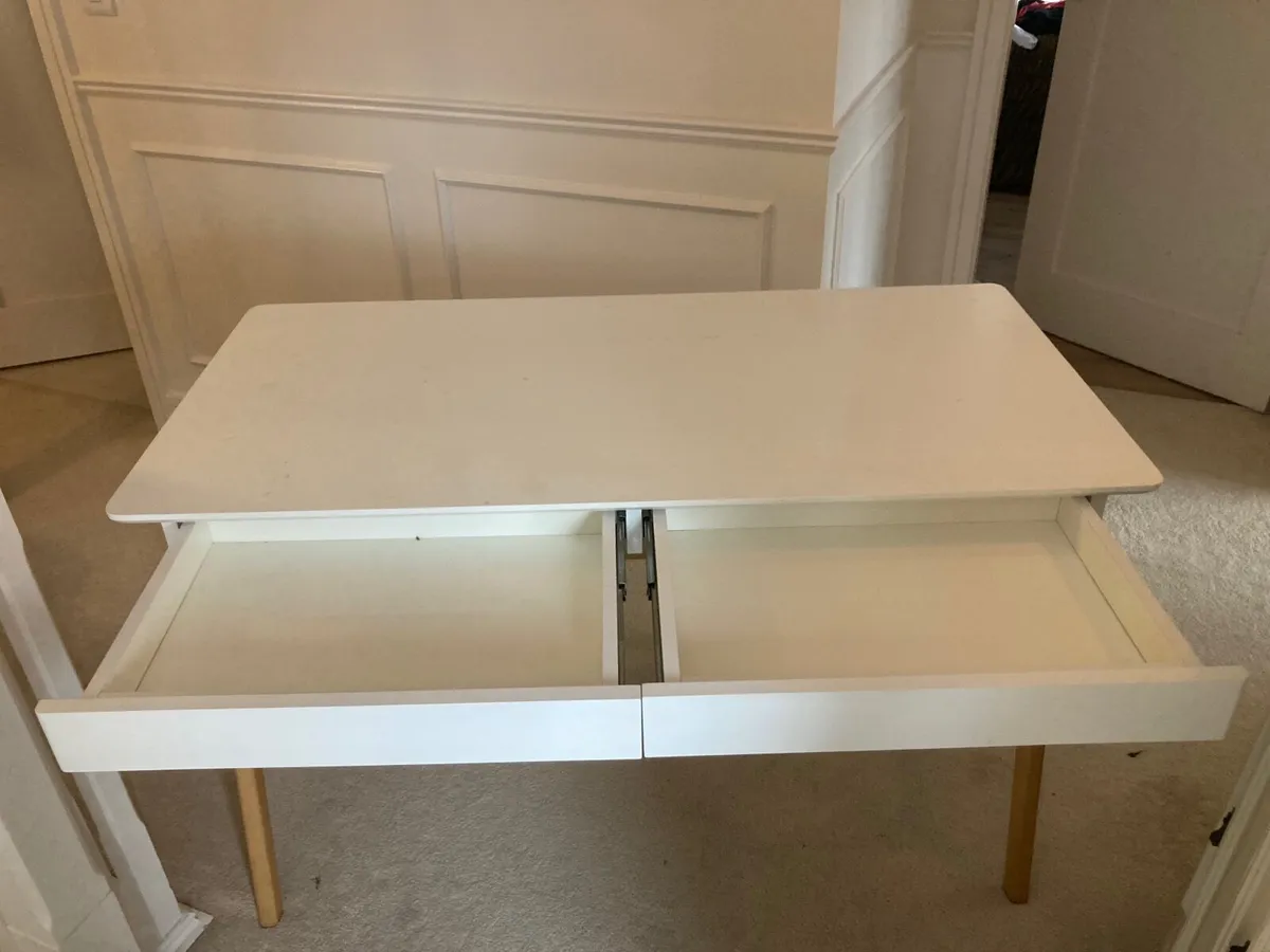 Kave Home Desk with drawers - Image 1