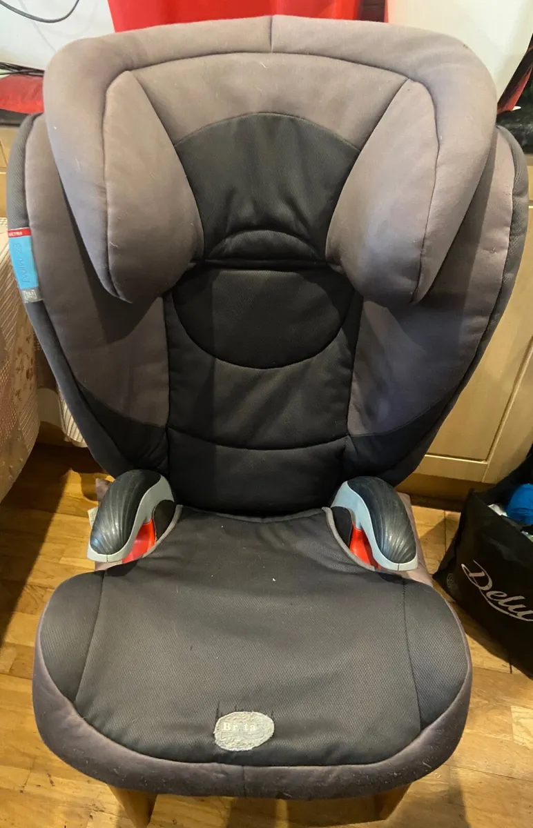 Car Seats - Image 1