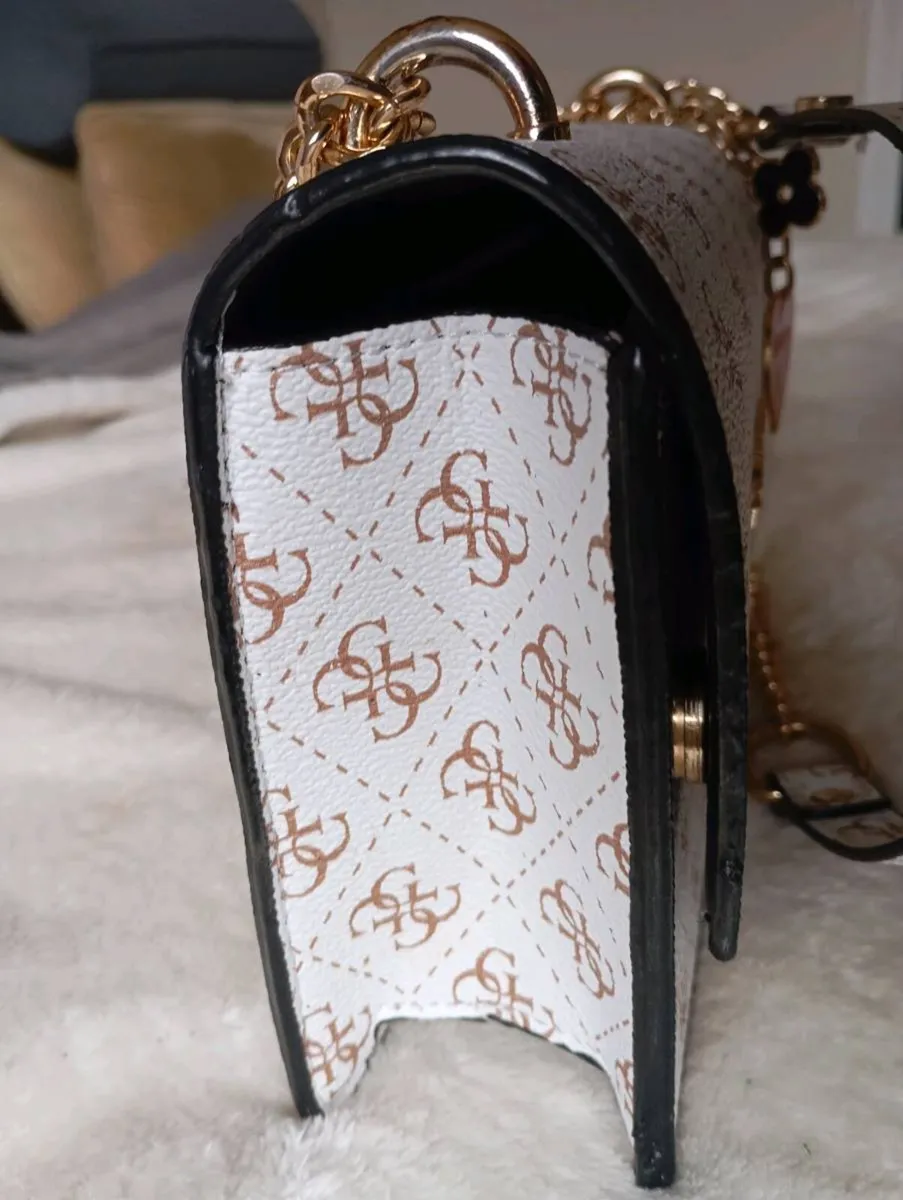 Guess shoulder bag - Image 3