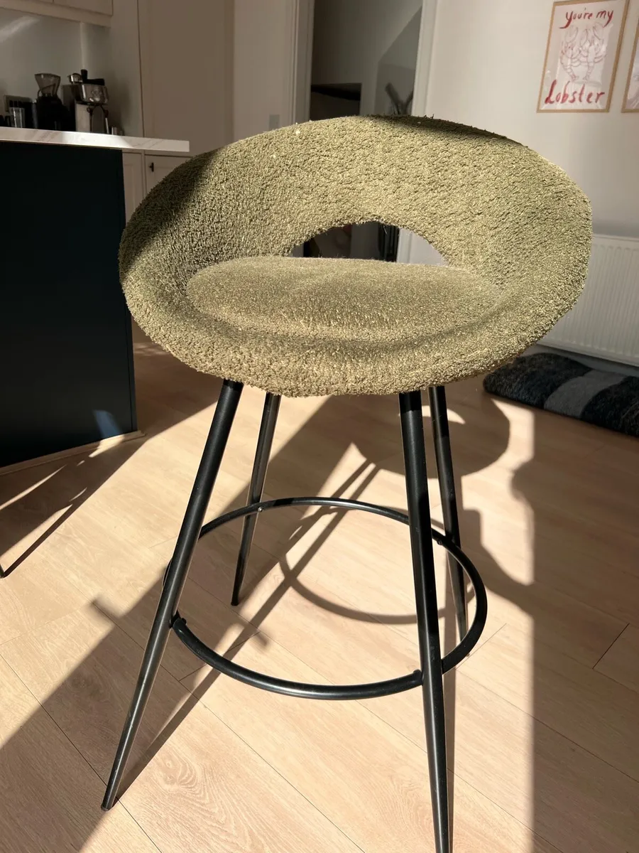 Set of 3 Olive Green Textured Bar Stools - Image 3