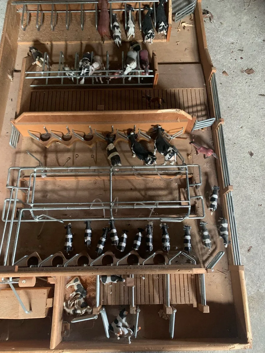 Sodden toy farm with Animals