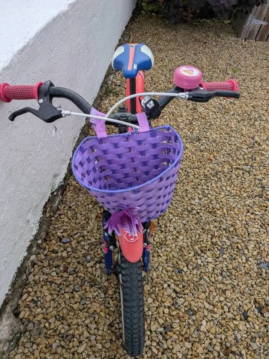 Drag Alpha 16 inch Kids Bike with Stabilisers, Stand & Bell - Image 2