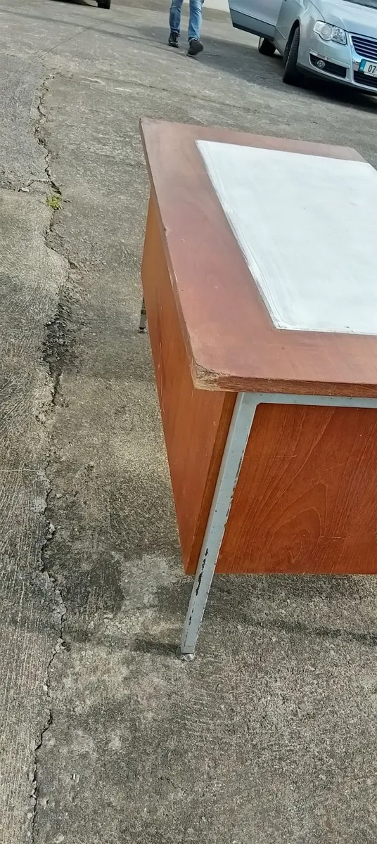 Desk - Image 3