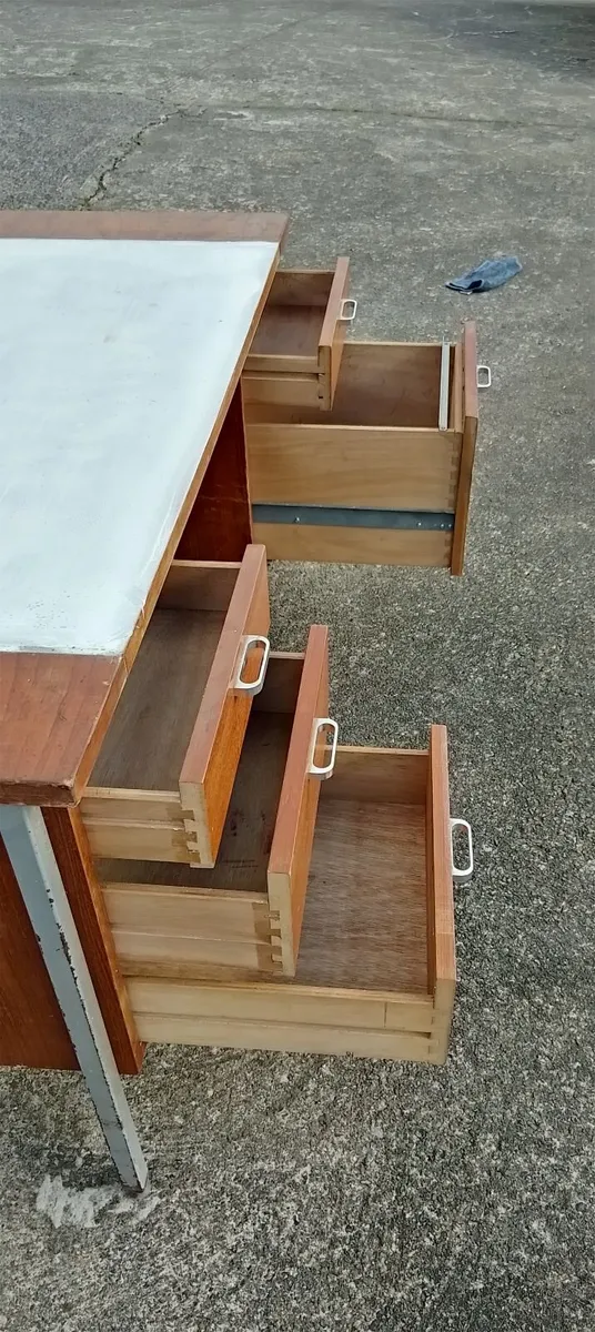 Desk - Image 2