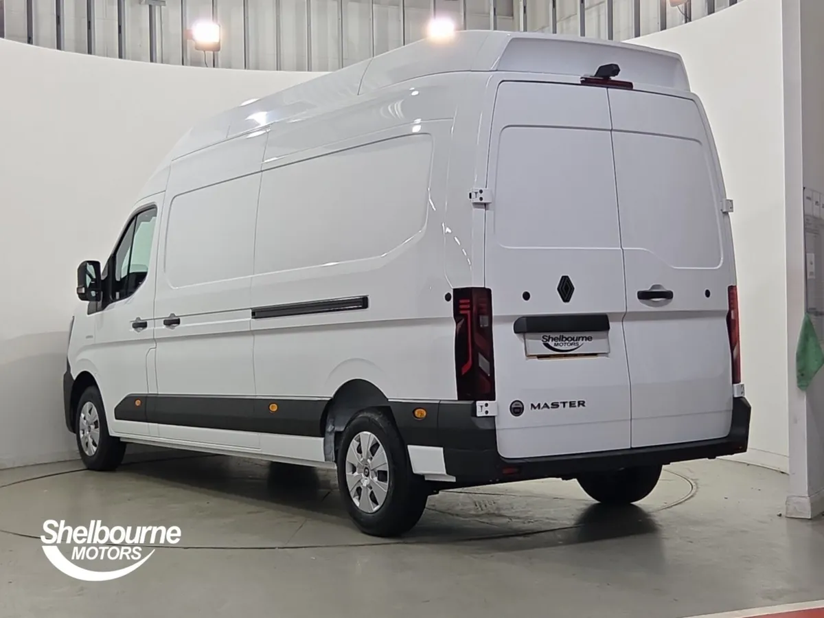 Renault Master LH35 Blue dCi 150 Advance High Roof - Image 2