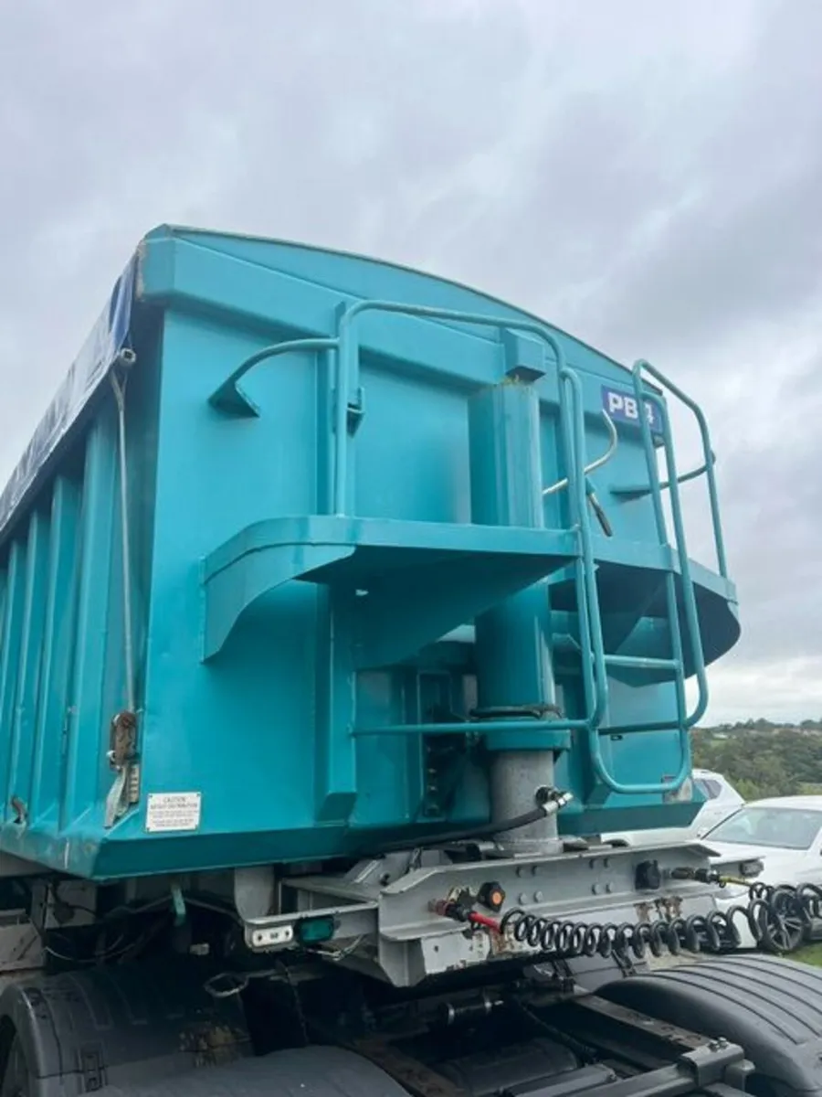 HGV Bulk Blower Trailer - Image 2