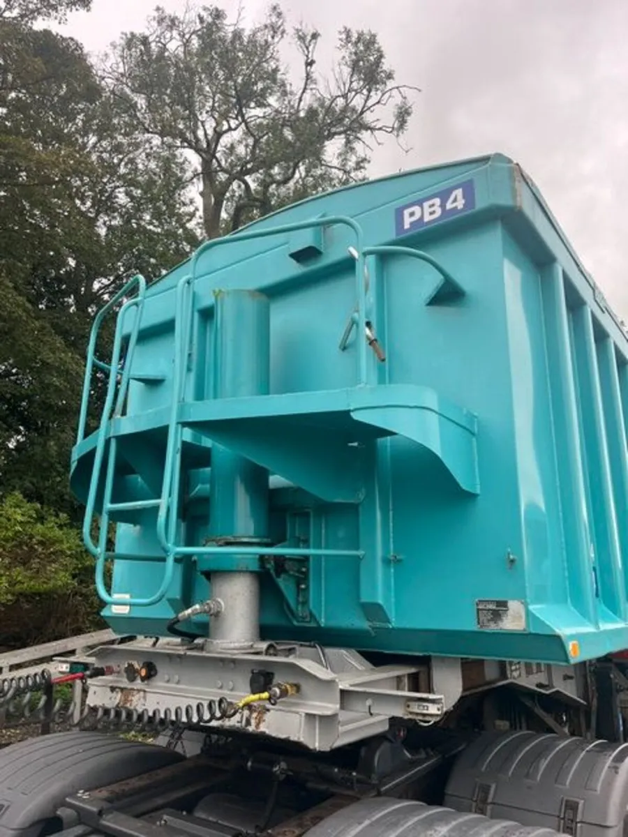 HGV Bulk Blower Trailer - Image 3