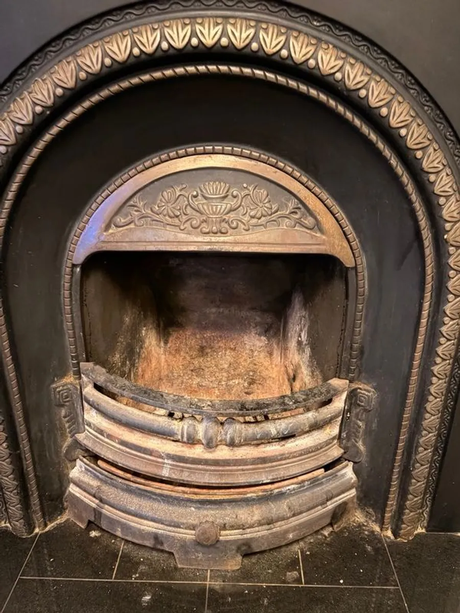 Fireplace stone with cast iron insert - Image 3
