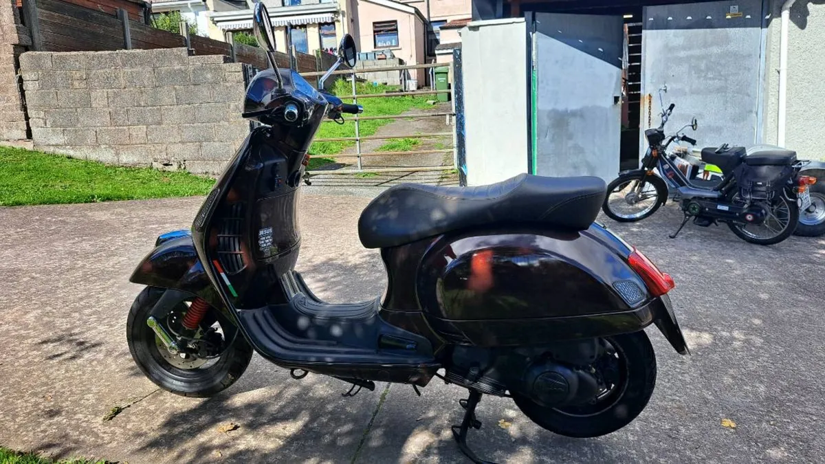 Vespa Gts300 Super 2011 - Image 3