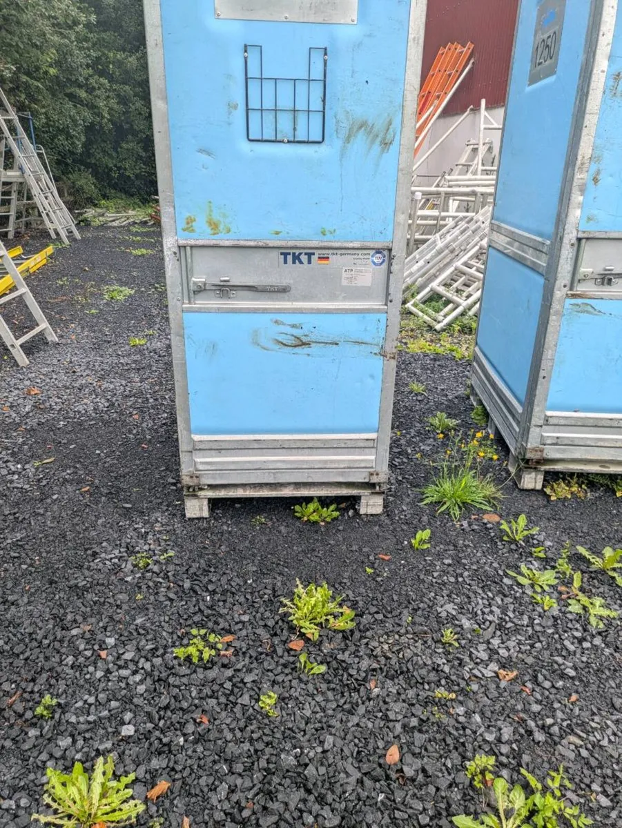 Mobile toilet - Image 2