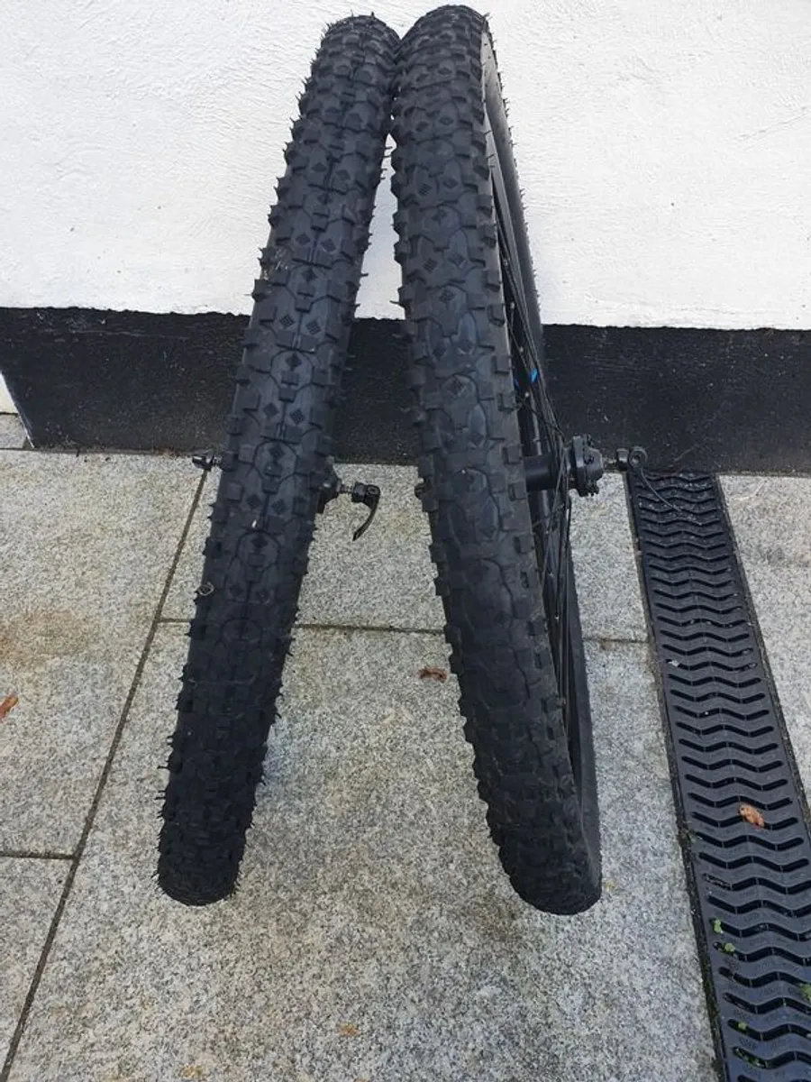 Wheel Tyre Tube 27.5" - Image 3