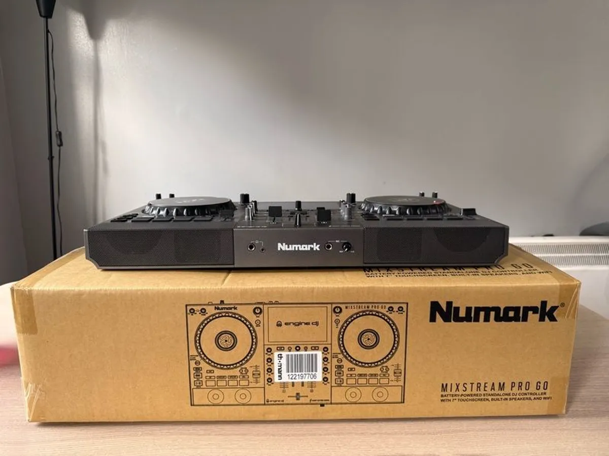 Numark Mixstream Pro Go Standalone DJ Controller  Like New / Boxed - Image 4