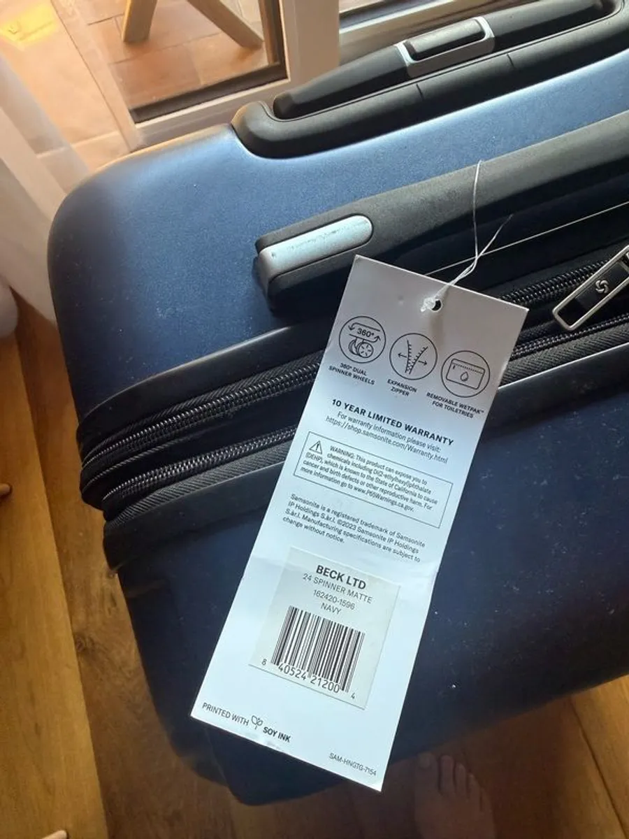 Samsonite suitcase Brand New - Image 2