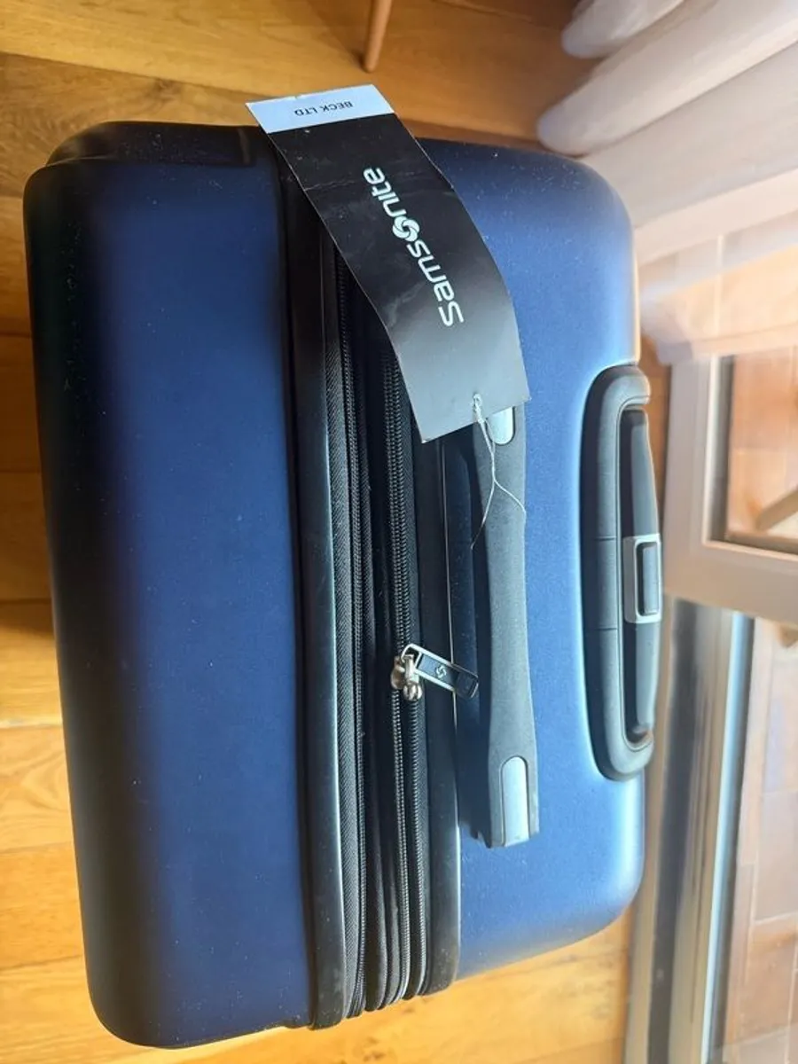 Samsonite suitcase Brand New - Image 3