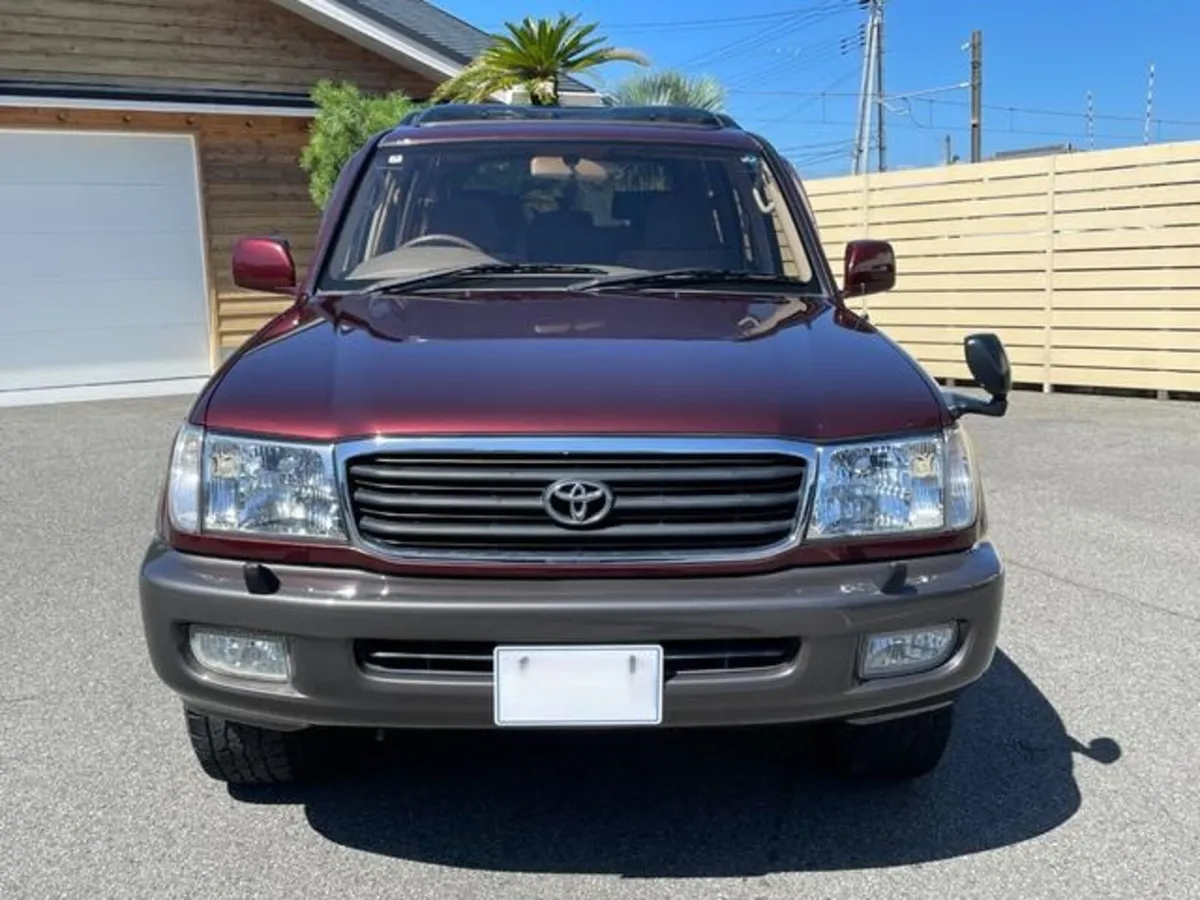 TOYOTA LAND CRUISER 100 VX LIMITED 4.7 V8 Petrol - Image 1