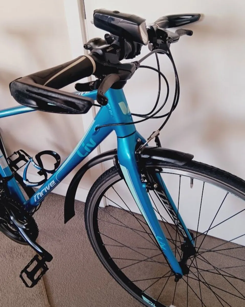ladies giant liv fitness bike like new - Image 3