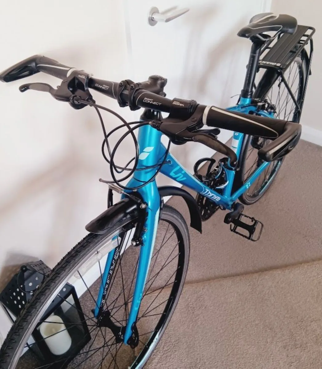 ladies giant liv fitness bike like new - Image 4