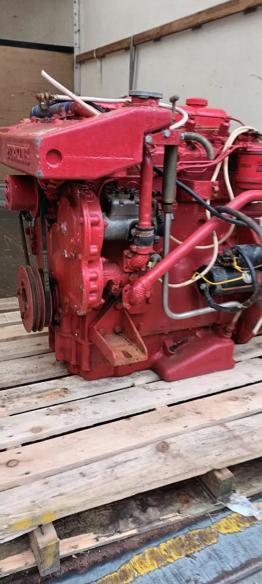 Boat engine - Image 4