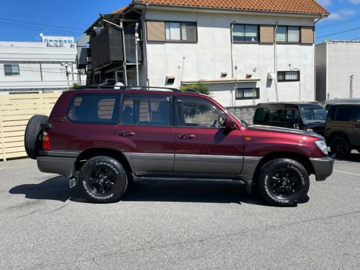 TOYOTA LAND CRUISER 100 VX LIMITED 4.7 V8 Petrol - Image 3