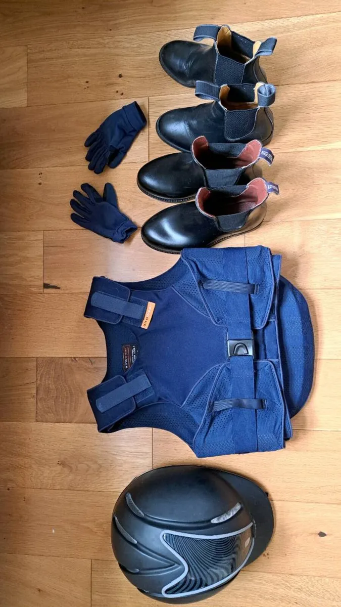 Horse Riding Gear - Image 1