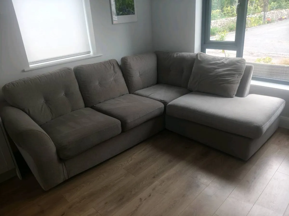 L shaped couch - Image 2