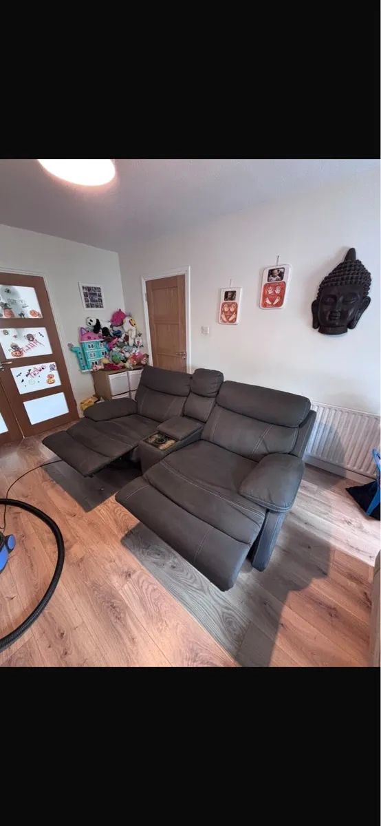 Electric recliner - Image 1