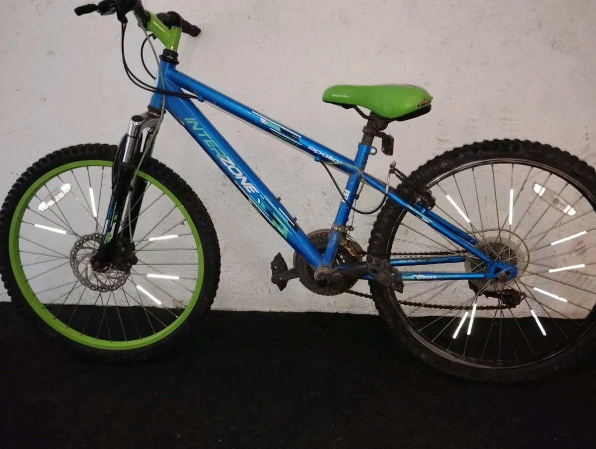 Boys 24inch bike - Image 2