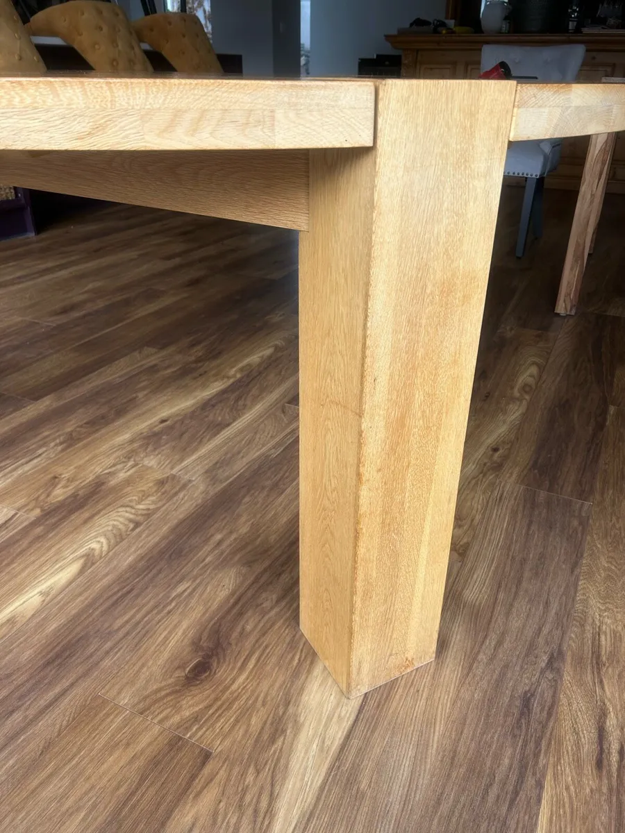Dining table - Image 2