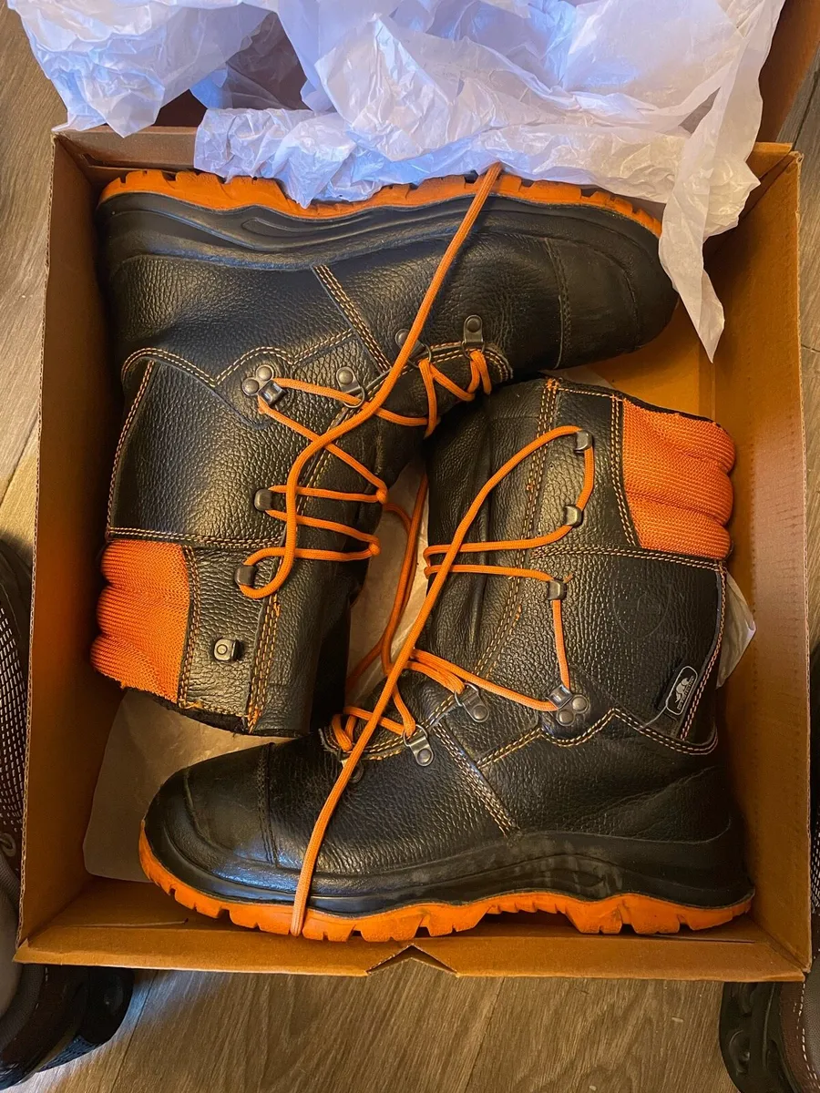 Chainsaw boots - Image 1